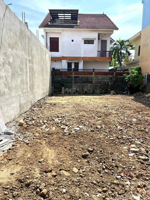 Bán đất 95,1m2 mặt tiền Phạm Văn Đồng, Huế
