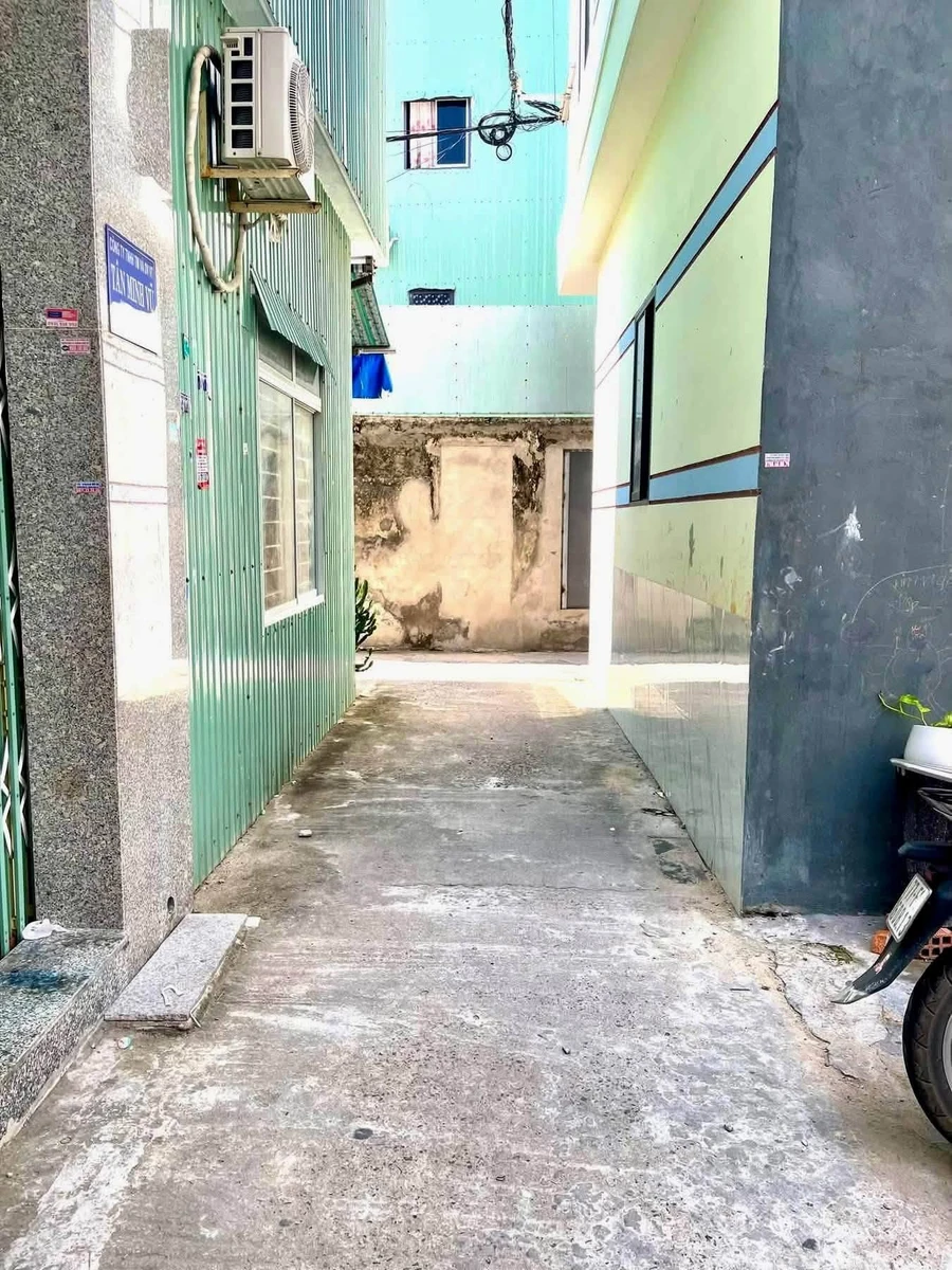 Bán nhà 3 tầng 105.5m² Trần Hưng Đạo Quy Nhơn 2.45 tỷ - Ảnh thu nhỏ 4