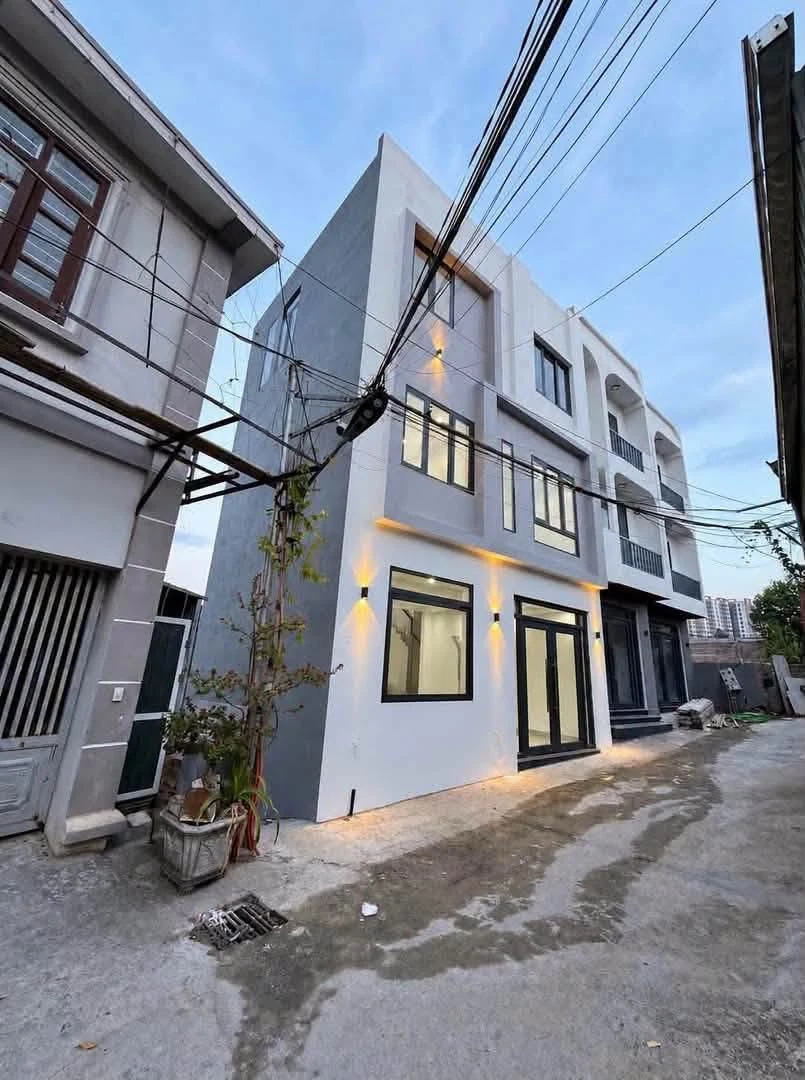 Bán nhà 3 tầng 52-75m² Cao Thắng Quận 1 - Ảnh 1