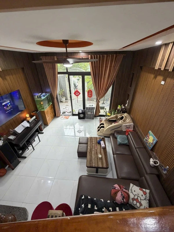 Bán nhà mặt tiền Hòa Xuân 97m² 4PN 6 tỷ