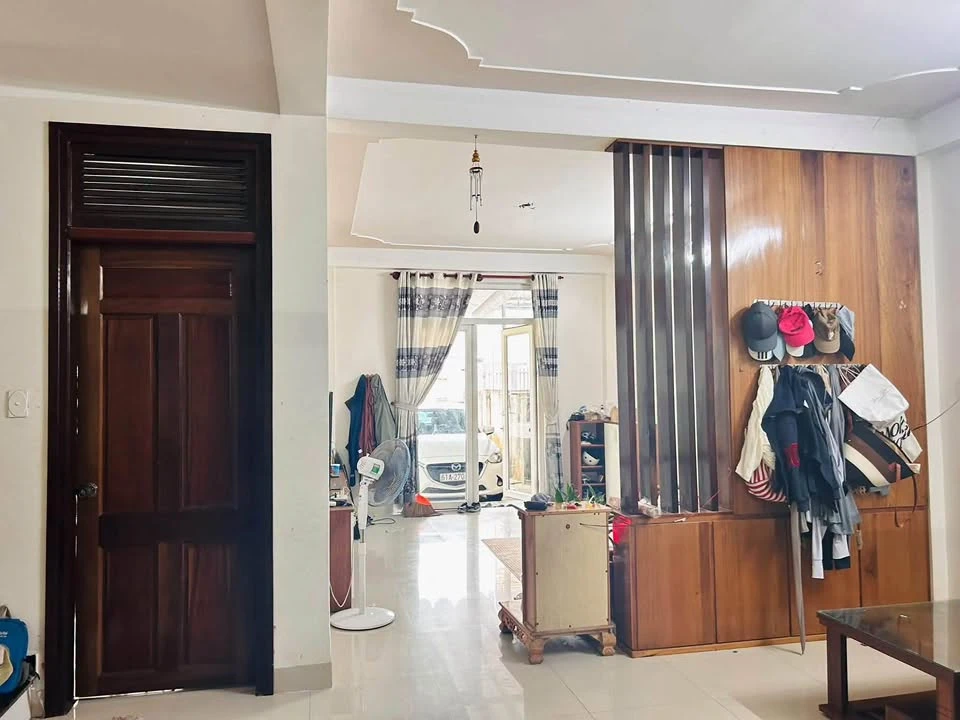 Bán nhà 2 tầng 214m2 ngang 8m Quảng Ngãi - Ảnh thu nhỏ 3