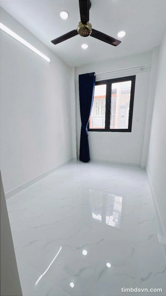 Bán nhà phố 70m² 3 phòng ngủ gần Khánh Hội Quận 4 - Ảnh thu nhỏ 3