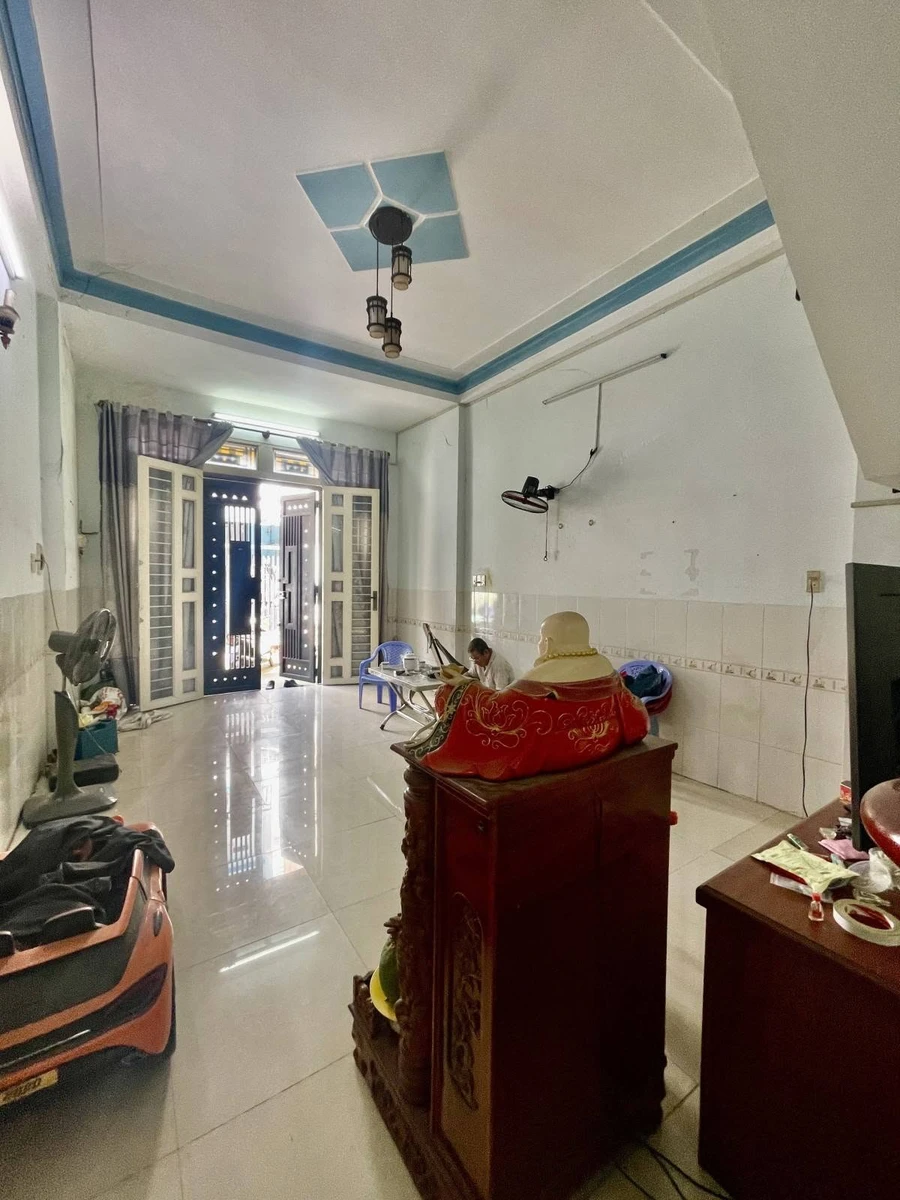 Bán nhà phố Bình Tân 50m2 gần chợ, 5 tỷ, đang cho thuê - Ảnh thu nhỏ 2