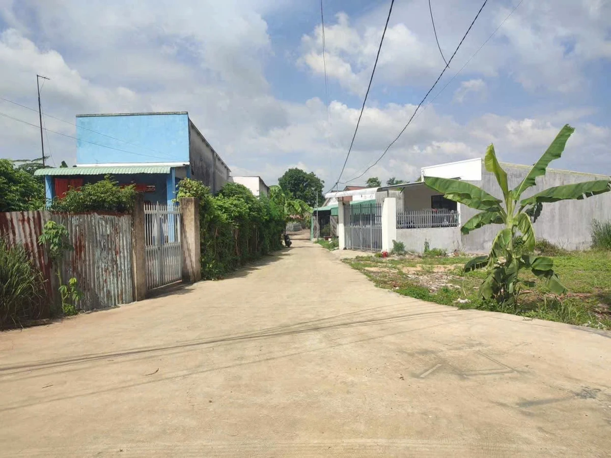 Bán đất hơn 100m² gần chợ số 9 sông trầu, 6xx tỷ - Ảnh 1