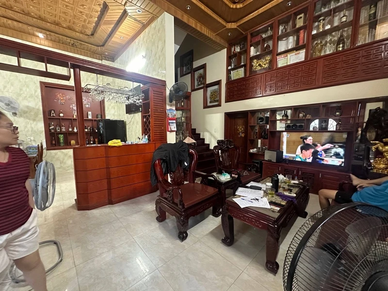 Bán biệt thự 3 tầng 119m2 Nguyễn Văn Cừ Quảng Ninh 5,6 tỷ