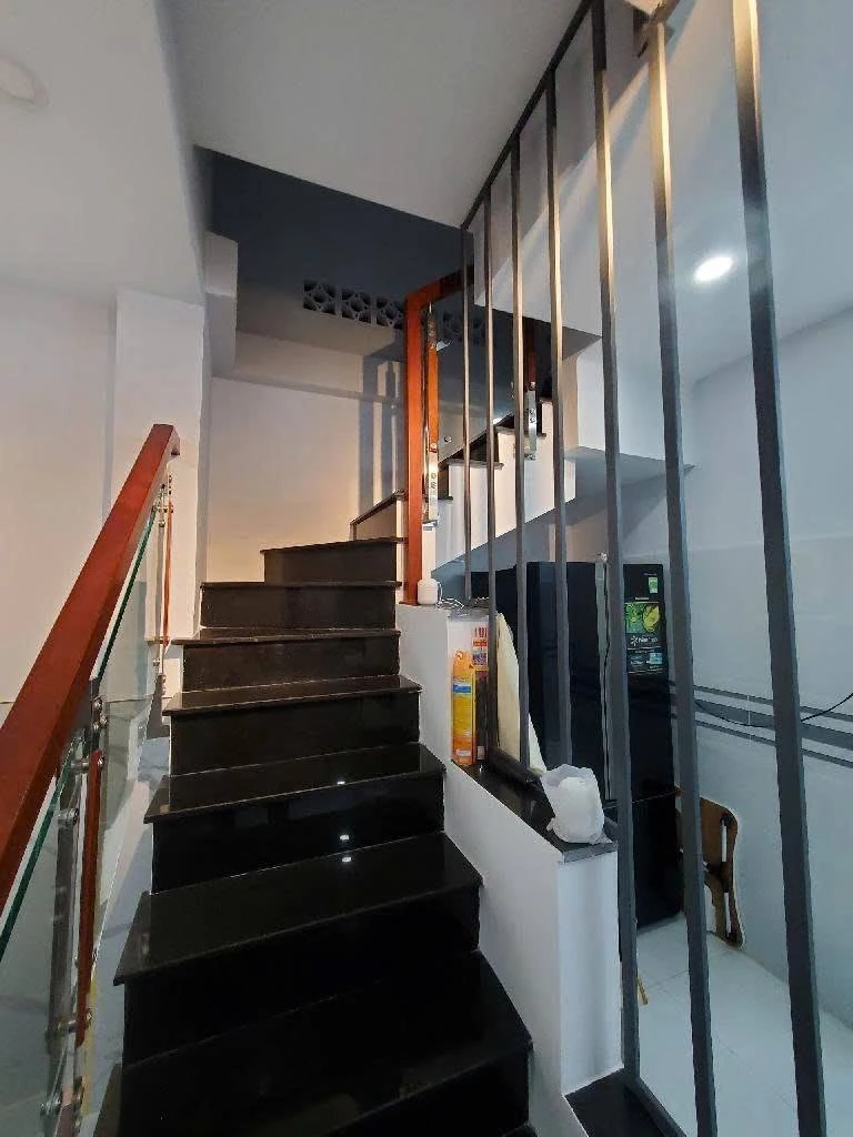 Bán nhà 2 tầng 31m² 2PN hẻm thông sau chung cư Botanic, Phú Nhuận giá 4,7 tỷ - Ảnh thu nhỏ 2
