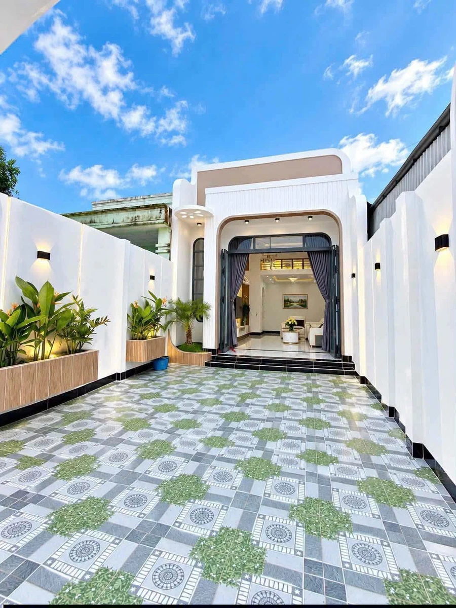 Bán nhà 3PN kiên cố 100m² Long Hoa Tây Ninh - Ảnh 1