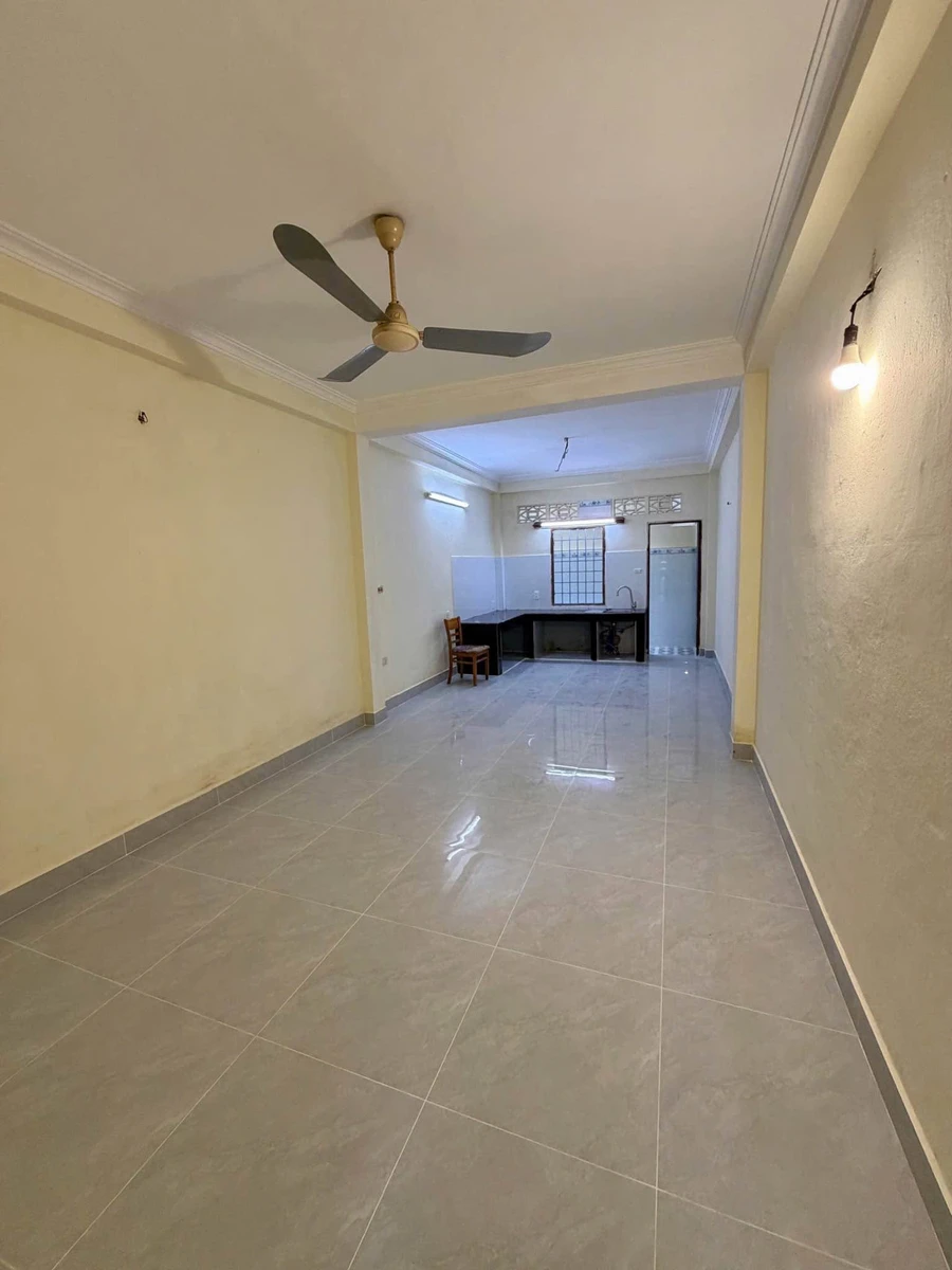 Cho thuê nhà mặt tiền 75,6m² 4PN 3WC Hoàng Văn Thụ Vũng Tàu - Ảnh thu nhỏ 3