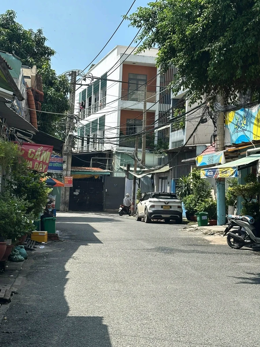 Bán nhà hẻm 43m² 1 trệt 3 lầu 5PN gần đường Tân Mỹ, Quận 7, giá 5,5 tỷ - Ảnh 1