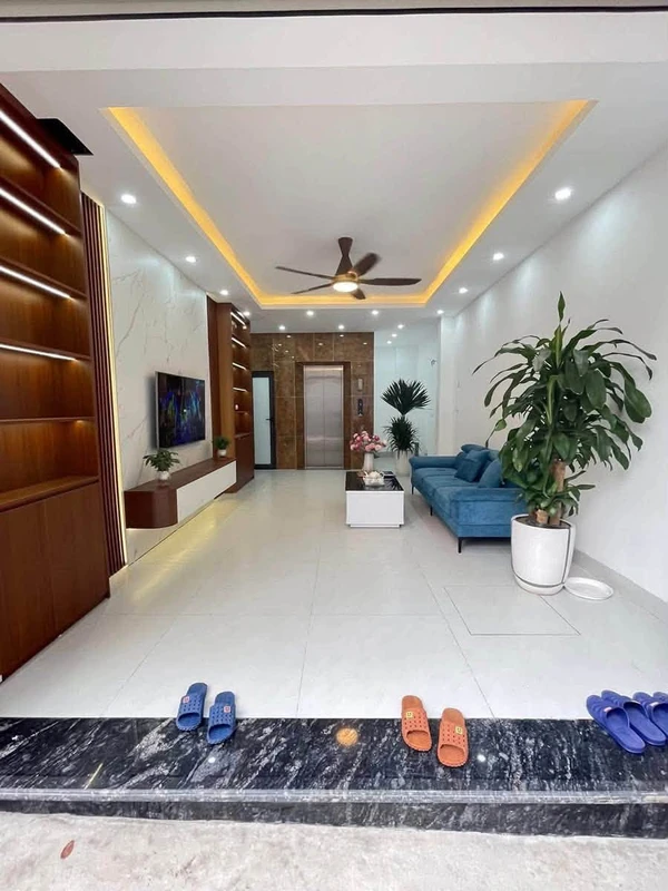 Nhà bán 6 tầng thang máy 45m2 Tây Mỗ Hà Nội 8.8 tỷ