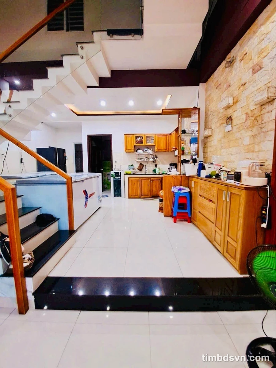 Bán nhà 2 tầng 70m² 3PN kiệt ô tô Nguyễn Huy Tưởng - Ảnh thu nhỏ 2