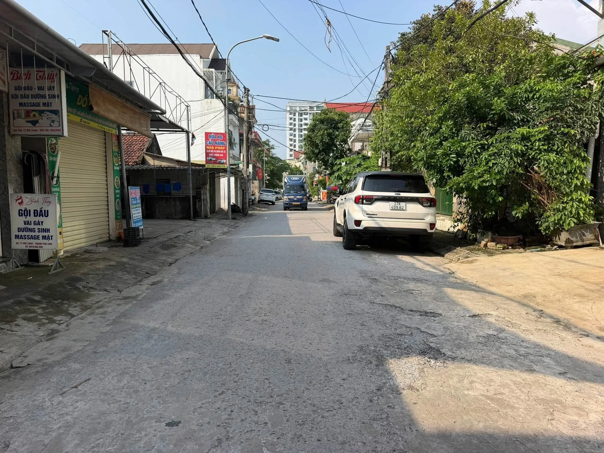 Bán nhà 3,5 tầng mặt tiền Đội Cung, Vinh, 93m² - Ảnh 1