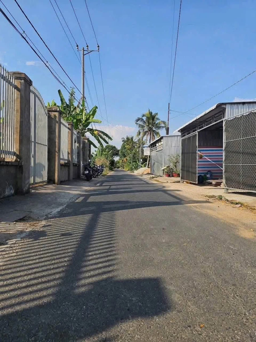 Bán nền mặt tiền Nguyễn Viết Xuân Cần Thơ 165m² - Ảnh 1