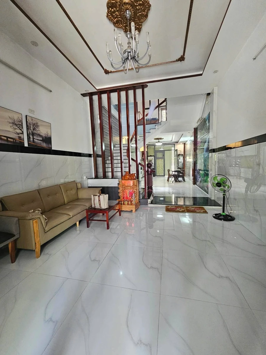 Bán nhà mặt tiền 4 tầng 65,7m2 Quy Nhơn, 8 tỷ - Ảnh 1