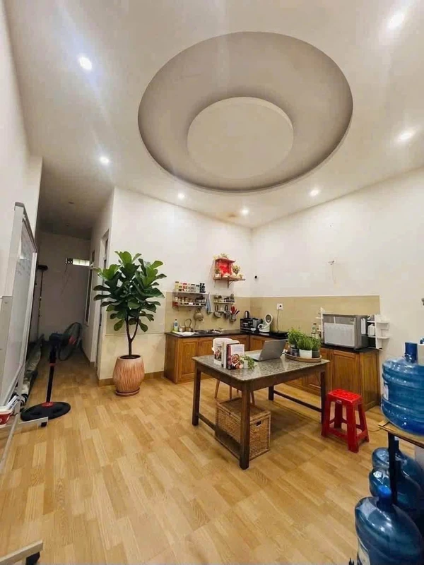 Bán nhà 3 mê mặt tiền 130m² Kon Tum 3 tỷ