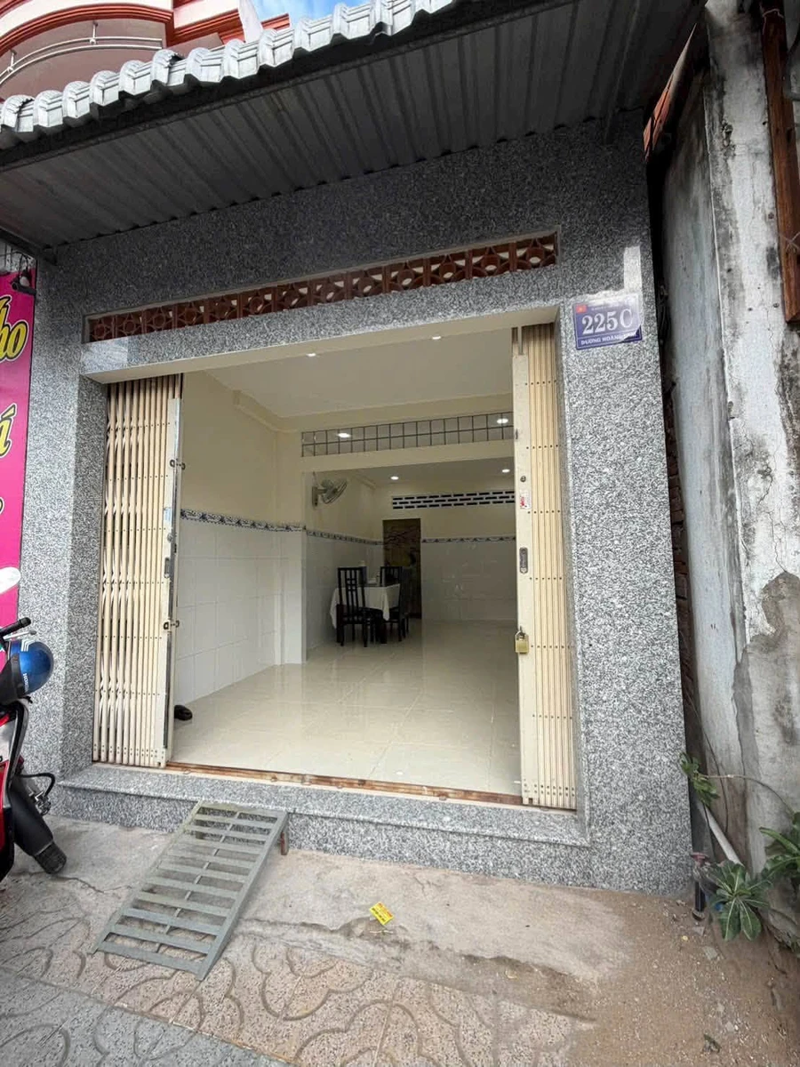 Bán nhà lầu mặt tiền Hoàng Lam 60m² 2,15 tỷ Bến Tre - Ảnh thu nhỏ 2