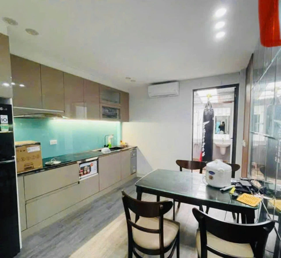 Cho thuê nhà nguyên căn 3 tầng 195m² mặt đường Nguyễn Đức Cảnh - Ảnh thu nhỏ 4
