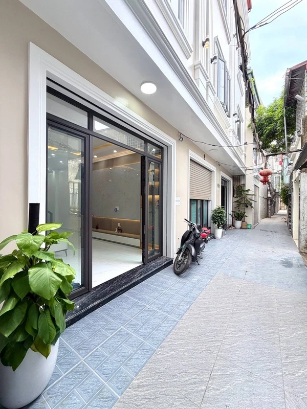 Nhà phố 4 tầng 43m² Phố Miếu Hai Xã gần Hồ Sen, 3,9 tỷ
