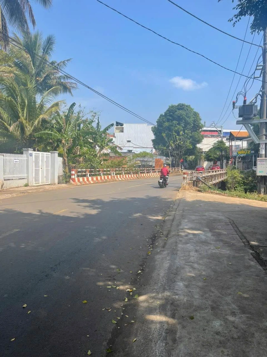 Bán nhà mặt tiền Tuệ Tĩnh Buôn Ma Thuột 125m² 6 phòng - Ảnh thu nhỏ 2