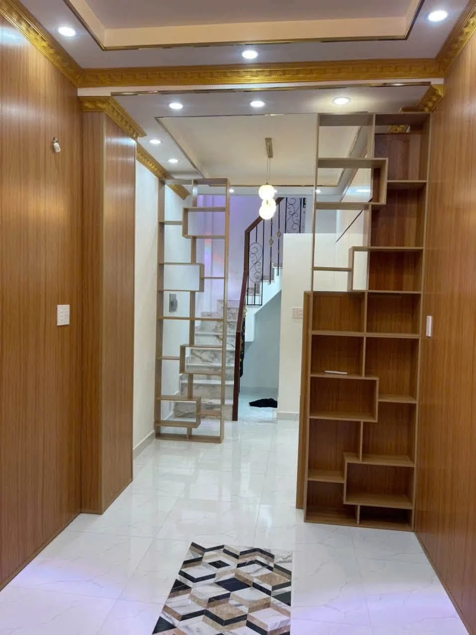 Bán nhà 3 tầng 3PN 3WC 20m² Hồ Bá Kiện, Quận 10 - 3 tỷ 599 - Ảnh 1