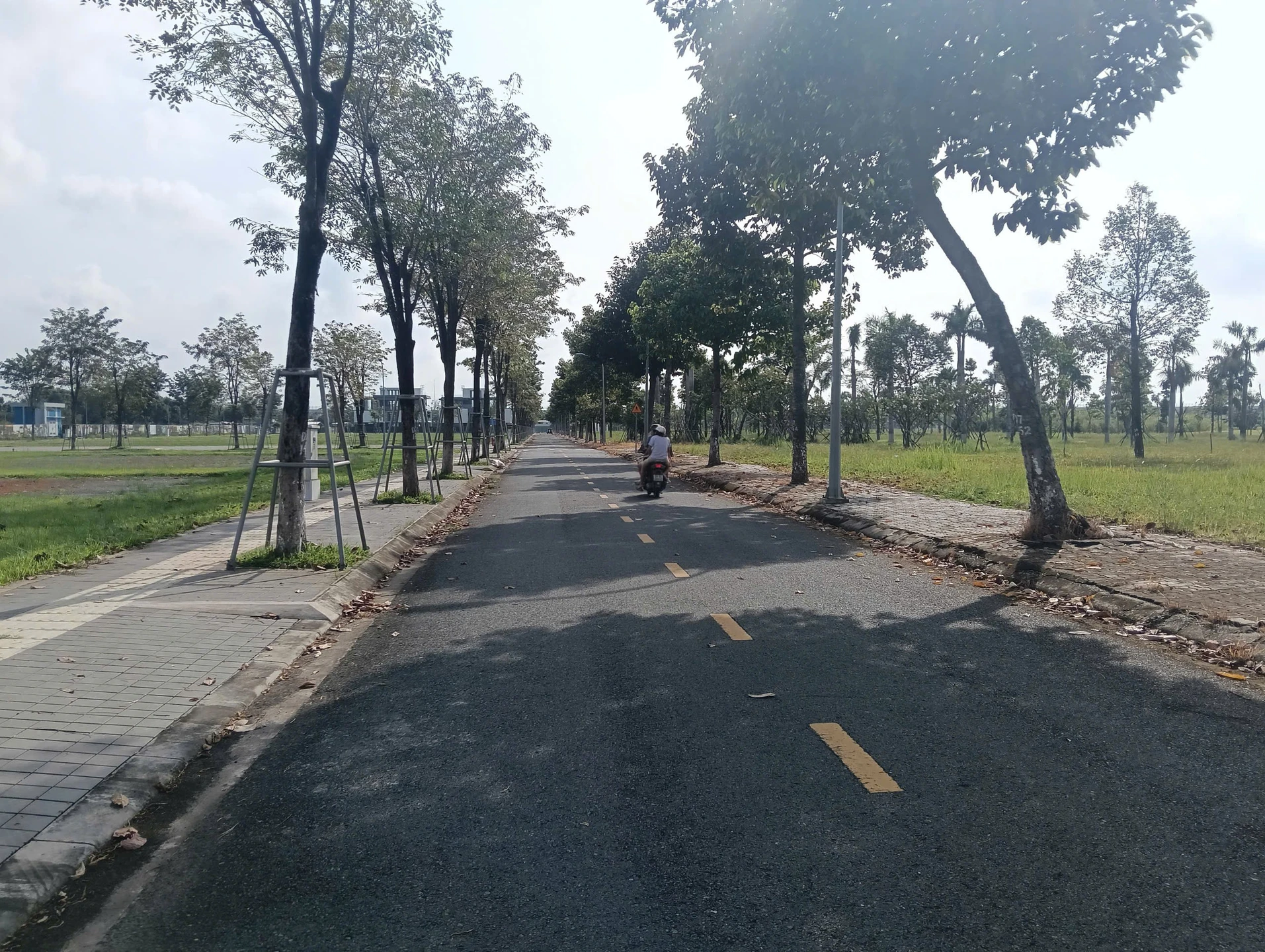 Bán đất tại Ấp Yên Ngựa, ĐT 744, Định Thành, 10 tỷ, DT 1800 m2, giá đầu tư - Ảnh 1