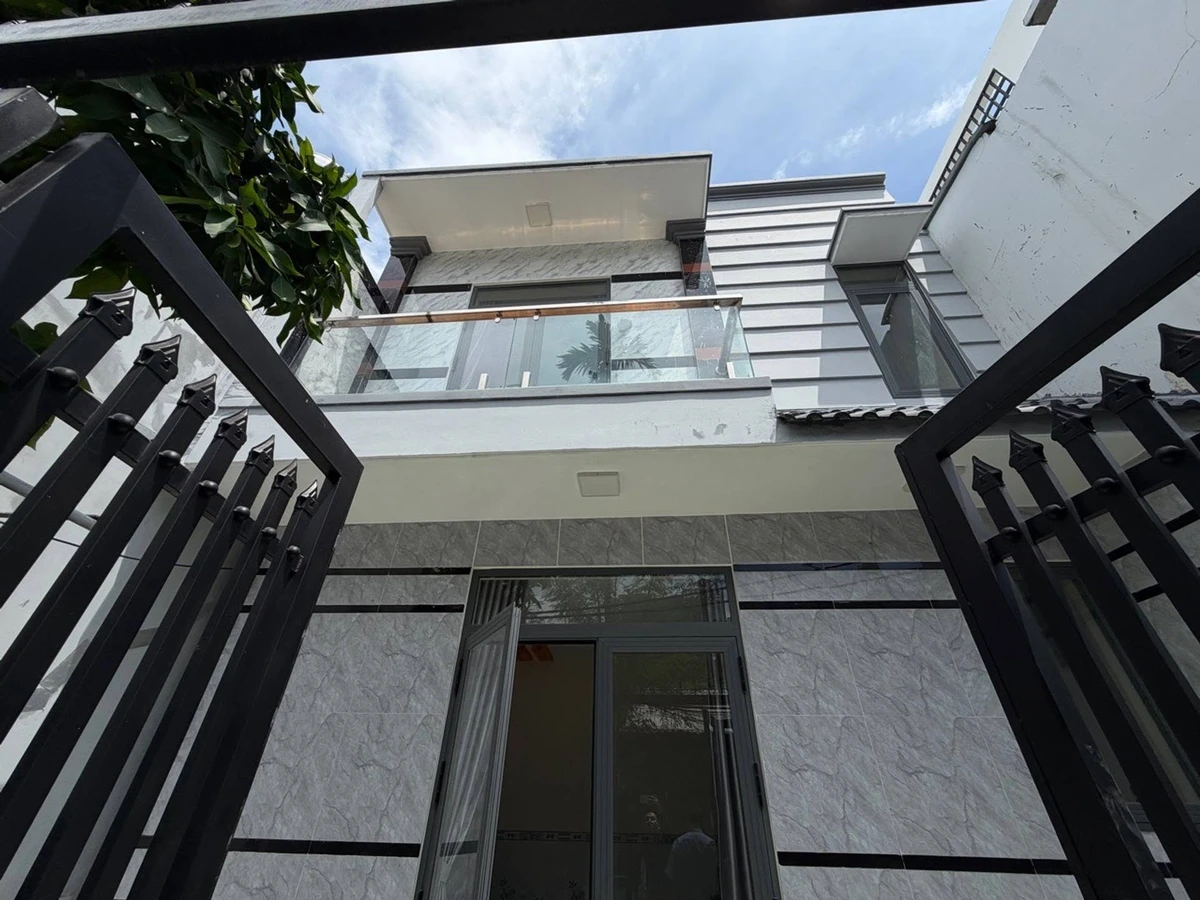 Bán nhà 2 tầng hẻm ô tô 102m² gần chợ Hiệp Bình, Hiệp Bình Chánh, Thủ Đức - Ảnh 1