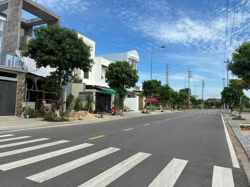 Bán lô đôi đất mặt tiền Nguyễn Tri Phương 170m2, Quảng Ngãi