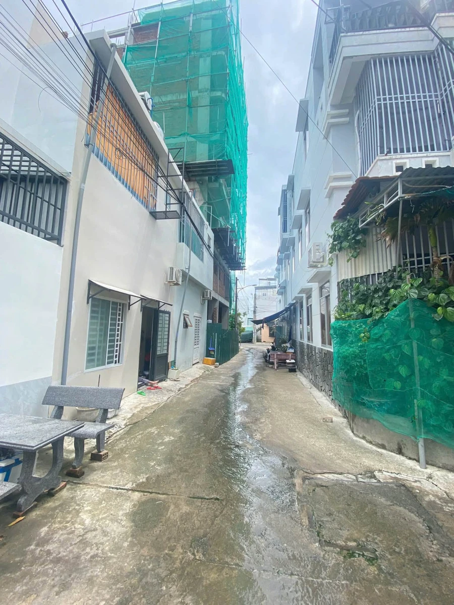 Bán nhà 1 trệt 2 lầu 60m² Nha Trang 4 tỷ - Ảnh thu nhỏ 2