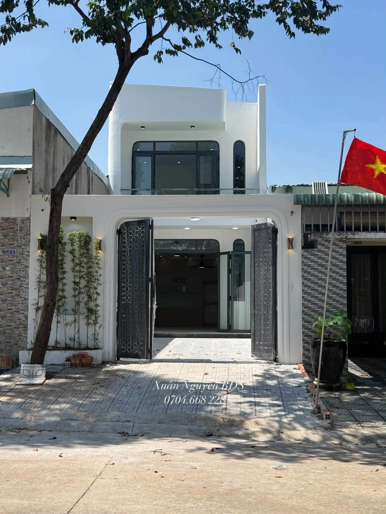 Bán nhà 1 trệt 1 lầu 4PN 150m2 Thới Hoà Bến Cát 2tỷ650tr - Ảnh 1