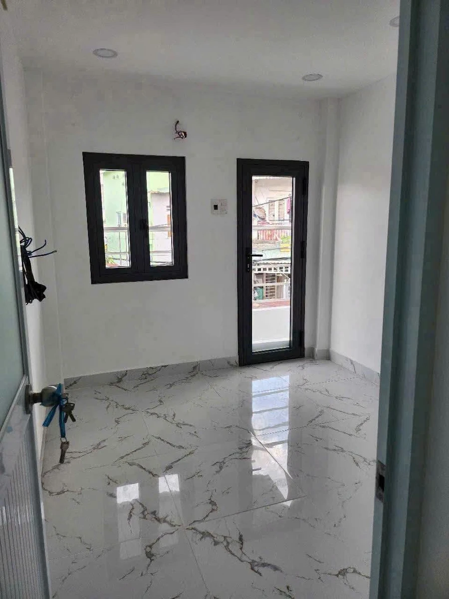 Bán nhà hẻm 114 Chiến Lược, 2,8x7m, 1 lầu 2PN 2WC, giá 1,4 tỷ, Bình Tân - Ảnh thu nhỏ 4