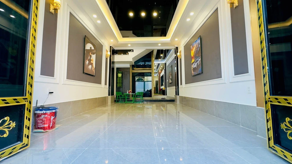 Bán nhà mặt đường Quỳnh Hoàng, 100m2, 4 tầng, 6,8 tỷ - Ảnh thu nhỏ 2