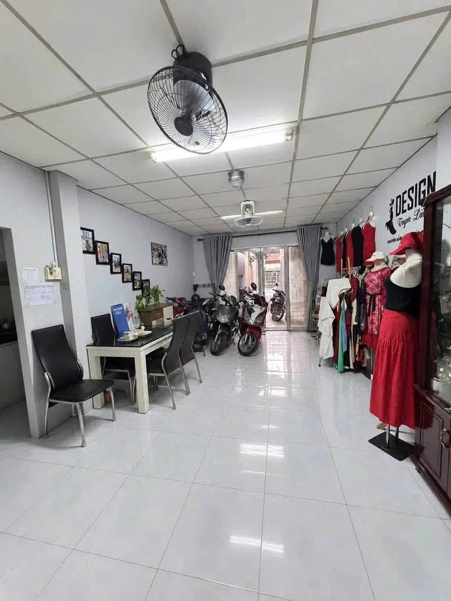 Bán nhà hẻm 4m đường Khánh Hội, Quận 4, 55m2, 3PN, giá hơn 6 tỷ - Ảnh thu nhỏ 3