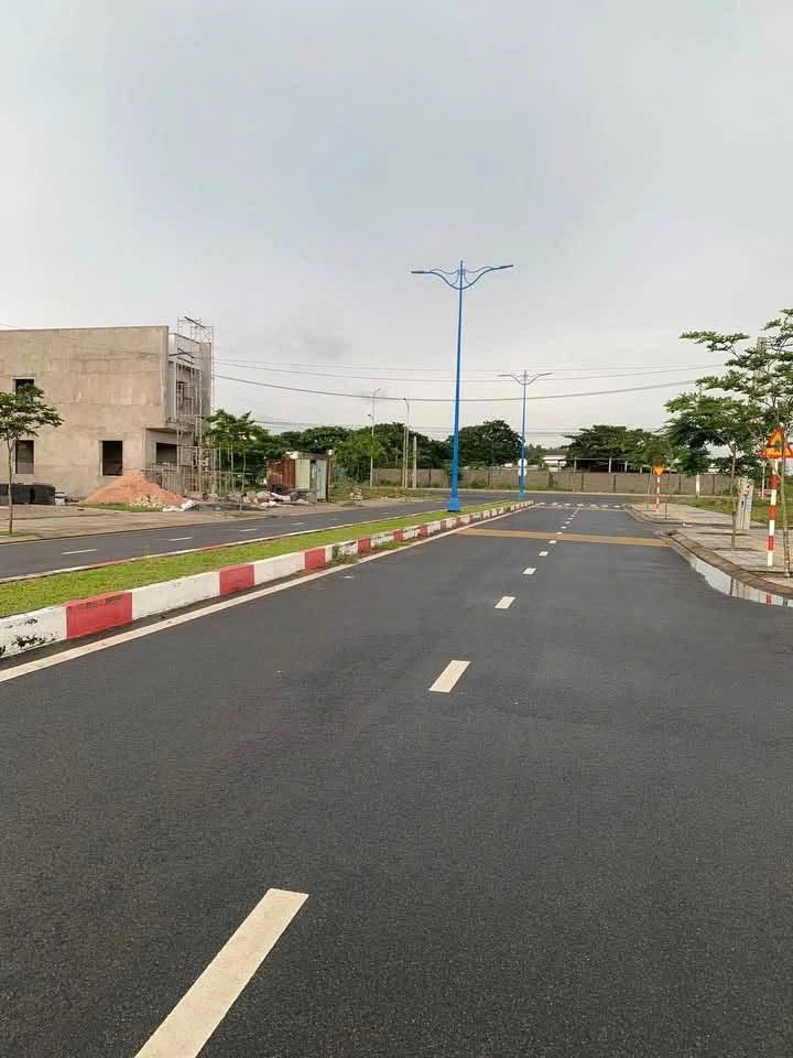 Bán đất mặt tiền đường 26m Khu Hòa Long 100m² Bà Rịa - Ảnh 1