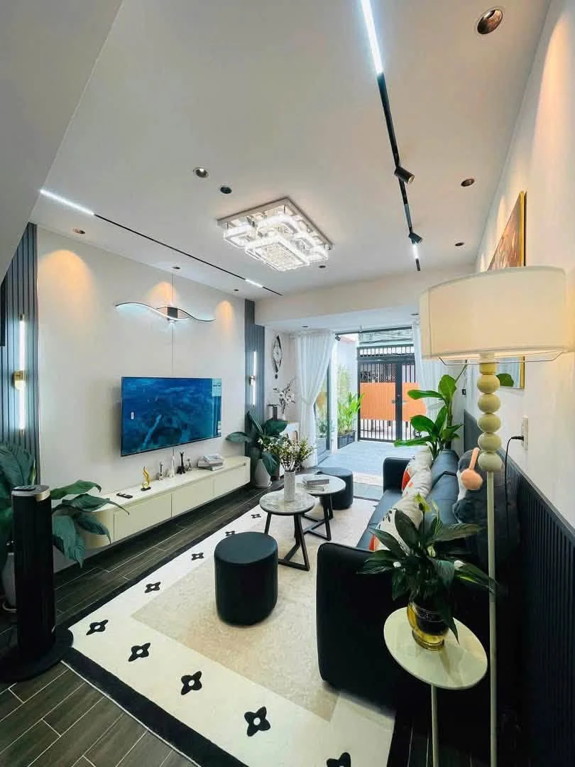 Cho thuê nhà kiệt ô tô 62m² Quận 1, 20 triệu/tháng - Ảnh 1