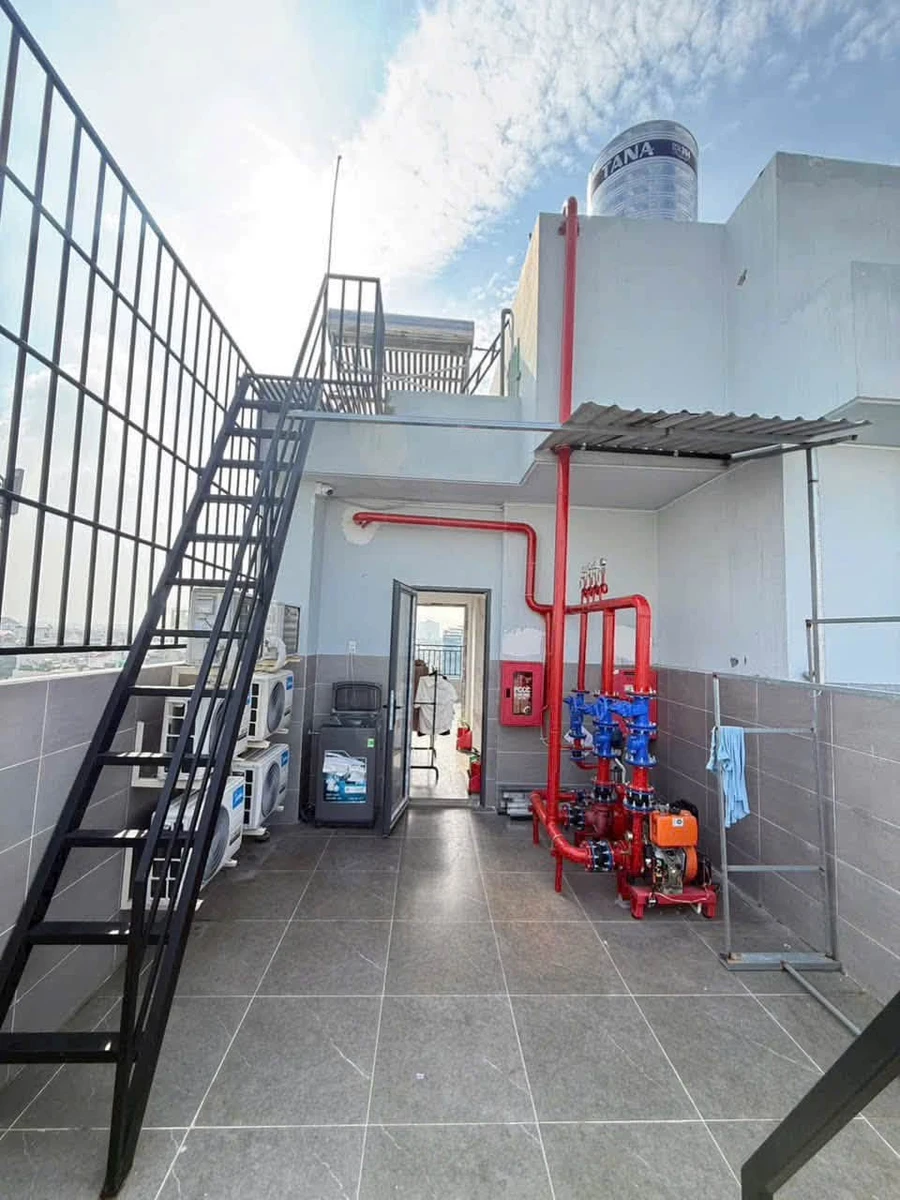 Bán tòa CHDV mặt tiền kinh doanh 220m² Quận 9 - 13 tỷ - Ảnh thu nhỏ 2