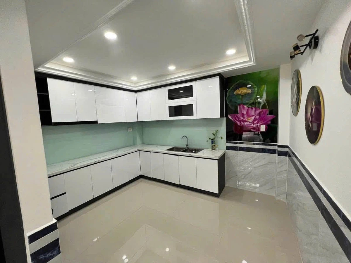 Bán nhà hẻm Lạc Long Quân Quận 11, 6 tầng 6PN 5WC - Ảnh thu nhỏ 3
