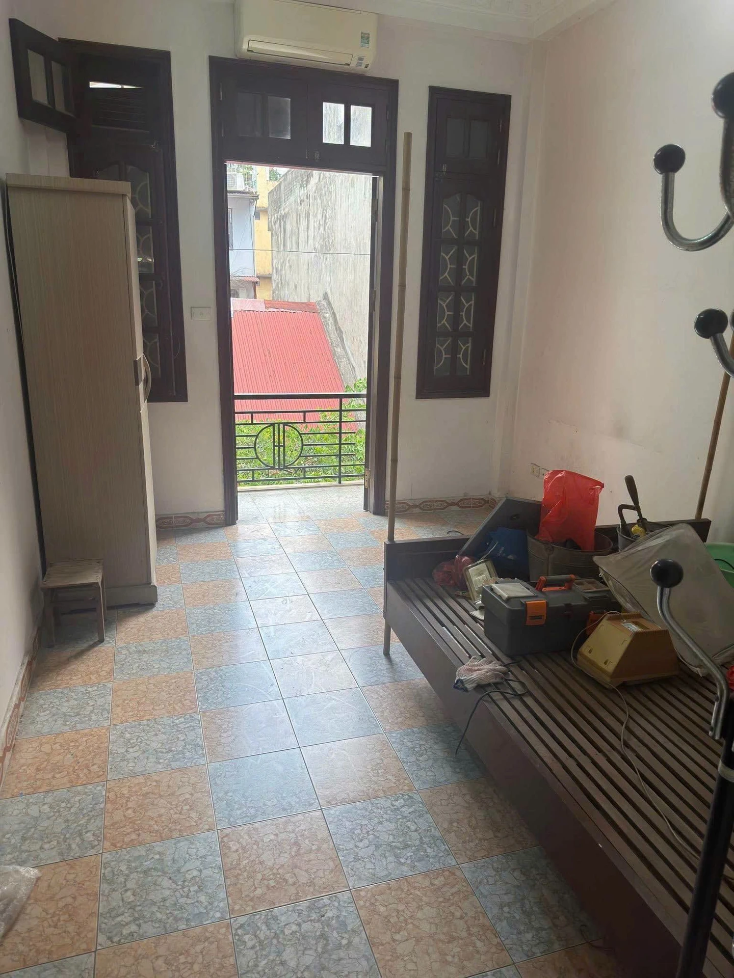 Cho thuê nhà ngõ 7 phòng ngủ 250m² Nguyễn Văn Tuyết - Ảnh 1