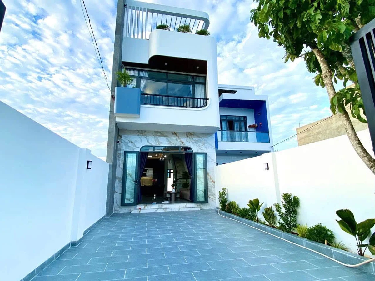 Bán nhà 3 tầng mặt tiền 147.9m2 Liên Xã Diên Sơn, Nhà Bè - Ảnh 1