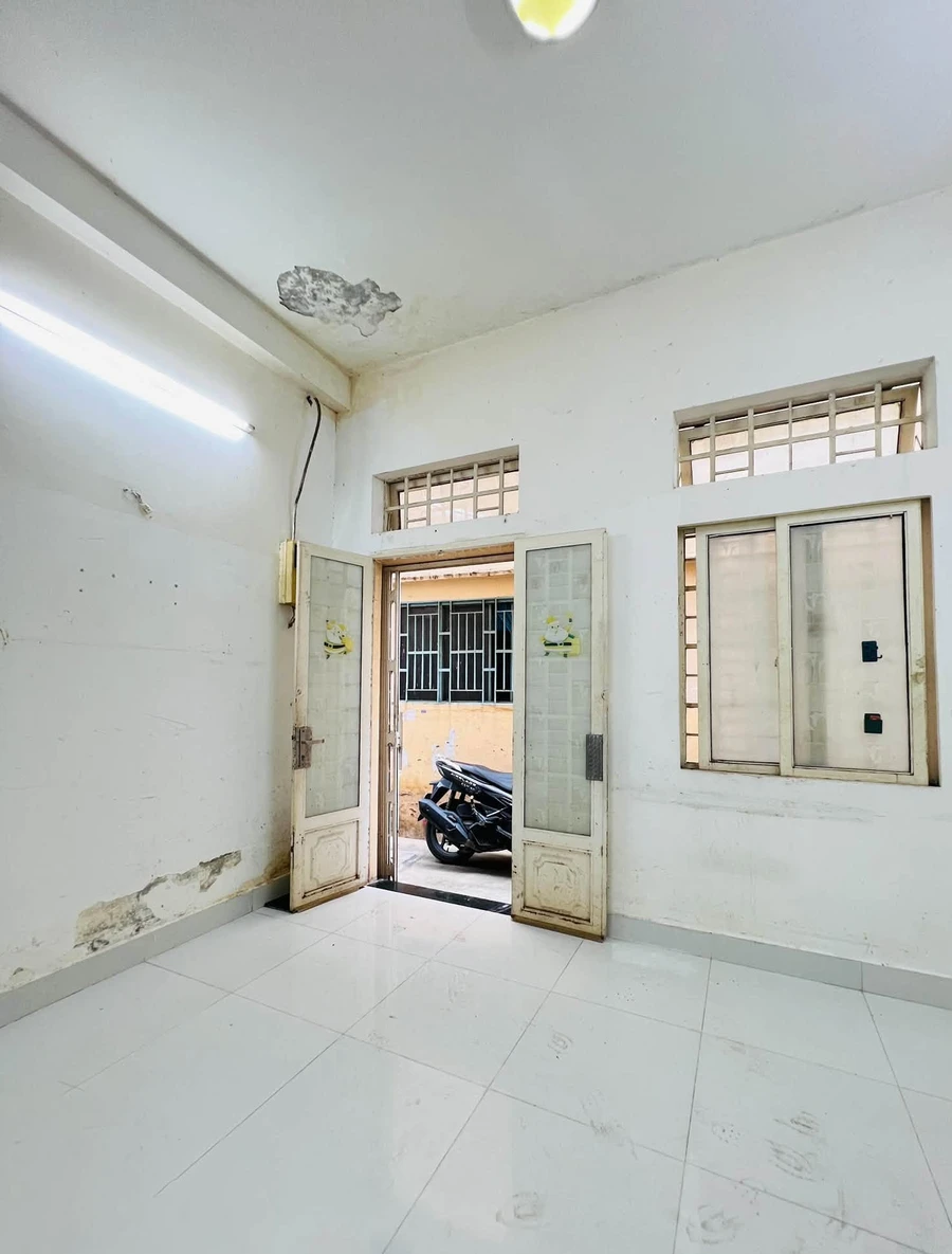 Bán nhà phố 2PN mặt tiền Tân Định Quận 1, 20.5m², giá 3.95 tỷ - Ảnh thu nhỏ 4