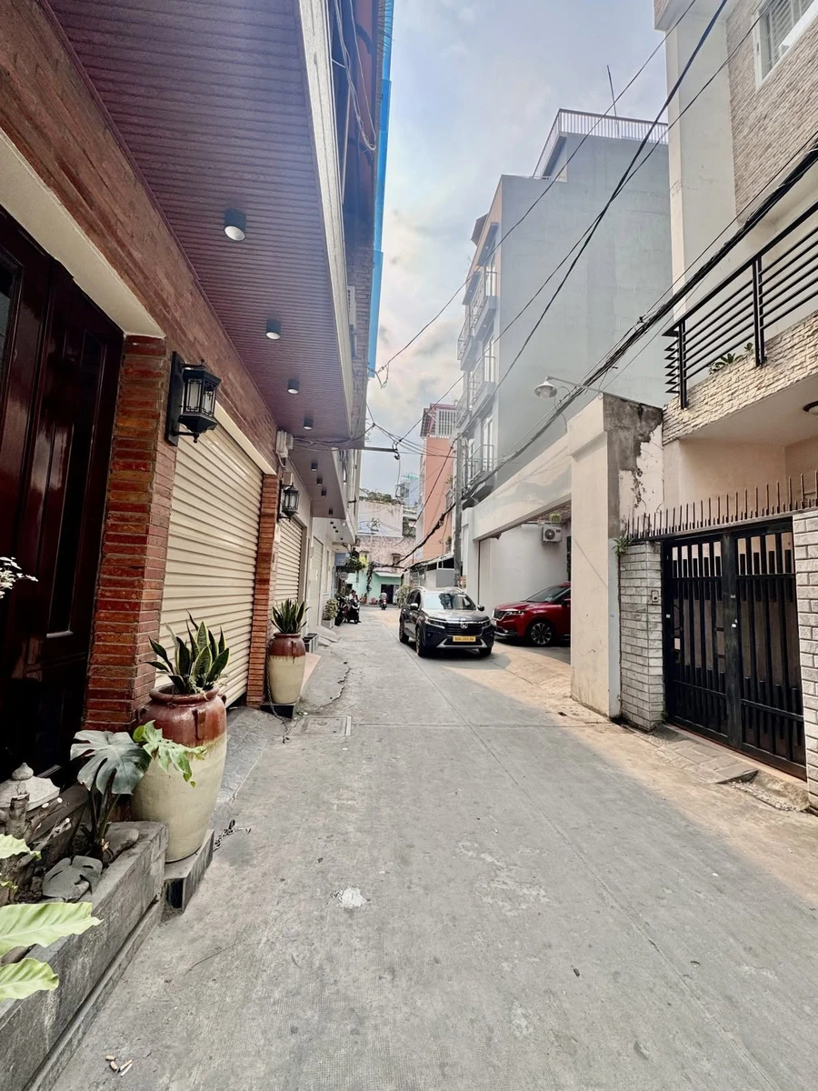 Bán nhà hẻm Thành Thái, Quận 10, 43m², 4 tầng 5PN, nhỉnh 6 tỷ - Ảnh thu nhỏ 2