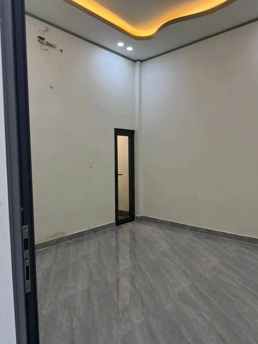 Bán gấp nhà cấp 4 5x20m sổ hồng riêng, 2PN, gần ngã 3 Mỹ Hạnh Nam, Hóc Môn - Ảnh thu nhỏ 5