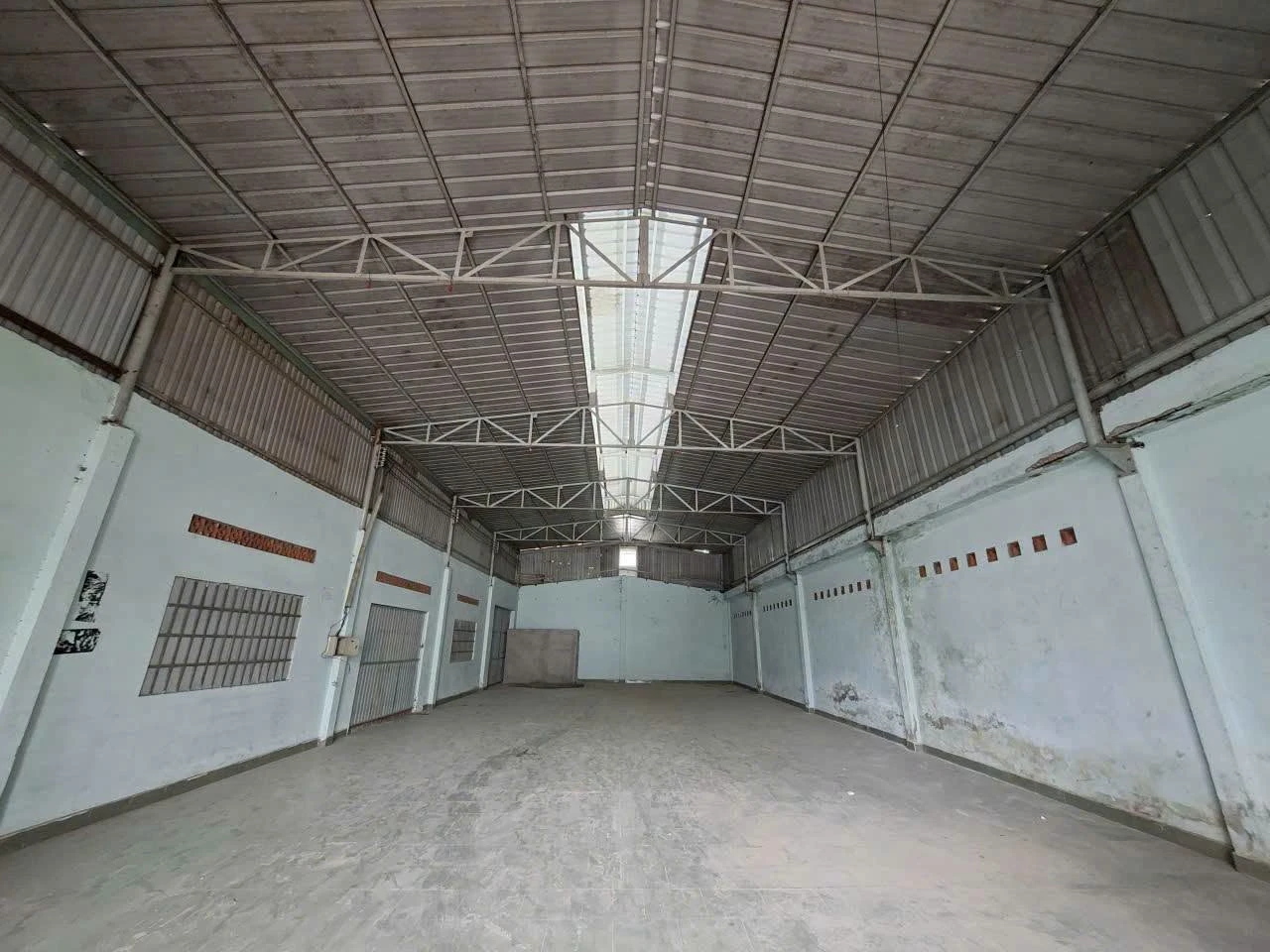Cho thuê kho xưởng Dĩ An 300m2, 18 triệu/tháng - Ảnh 1