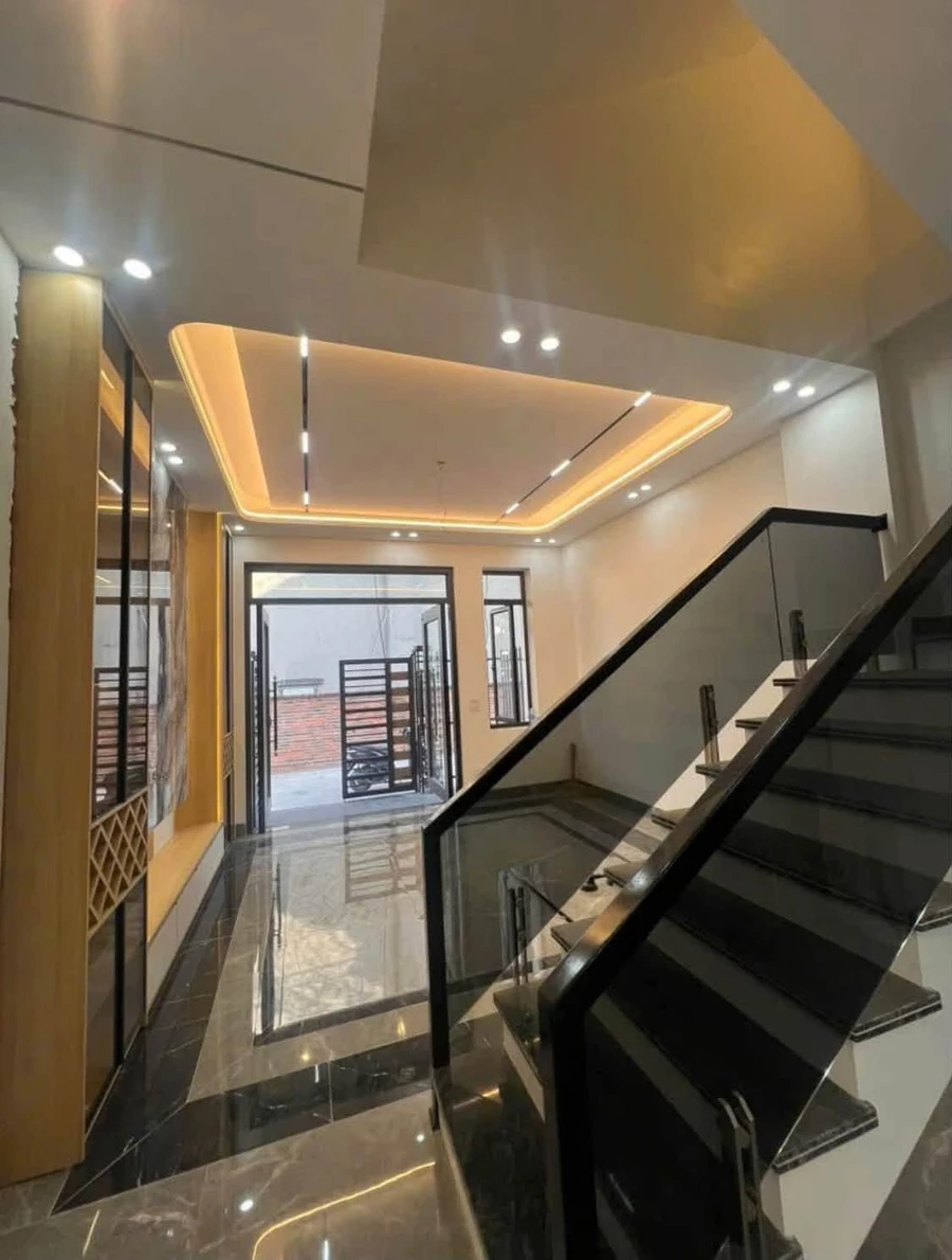 Bán nhà 4 phòng ngủ 60m2 Cao Thắng 4 tỷ - Ảnh thu nhỏ 2