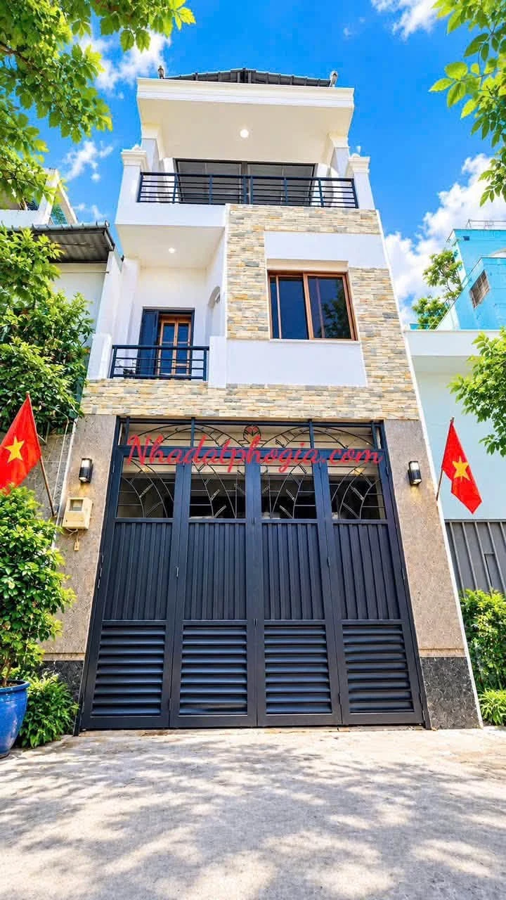 Bán nhà 3 tầng hẻm xe hơi Huỳnh Tấn Phát, Quận 7, 68m2, 8,3 tỷ - Ảnh 1
