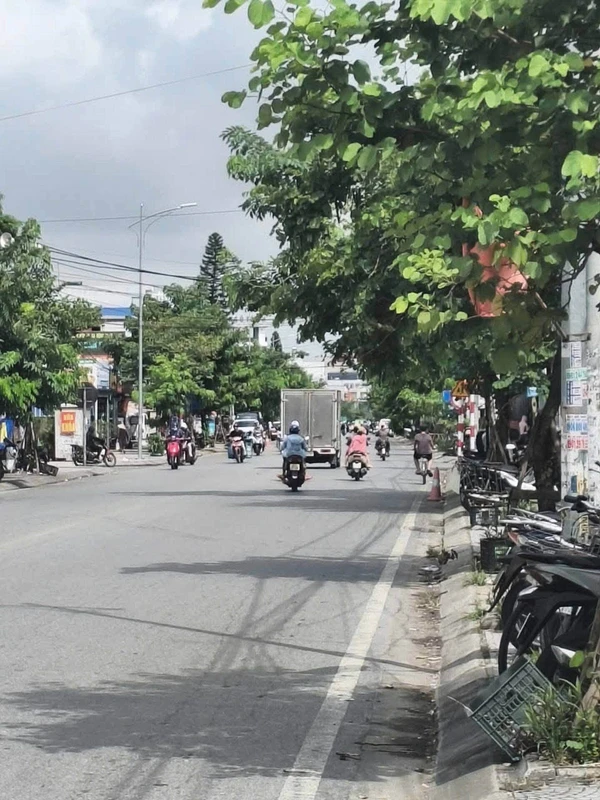 Bán nhà mặt phố Máng Nước 266/282m² An Đông, 2 tỷ
