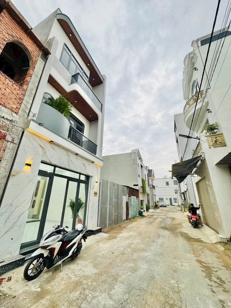 Bán nhà phố 1 trệt 2 lầu, 80m2, 4PN, Biên Hoà, 4 tỷ 950 triệu - Ảnh thu nhỏ 2