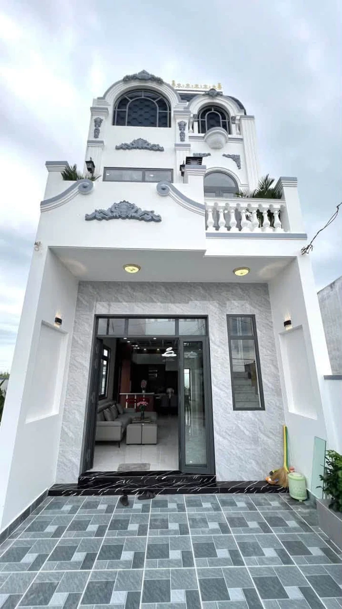 Bán nhà lầu sân vườn 164m2, 3PN 2WC, đường nhựa 6m gần ĐT 835A, giá 3,35 tỷ - Ảnh thu nhỏ 2