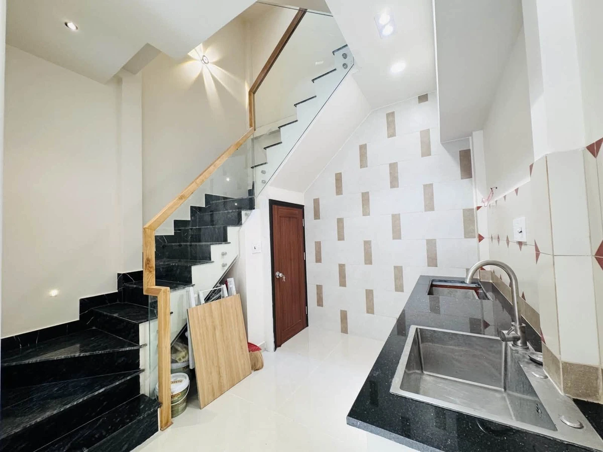 Bán nhà hẻm 4m Nguyễn Đình Chiểu Quận 3, 32m2, 3 tầng 2PN, giá nhỉnh 8 tỷ - Ảnh 1