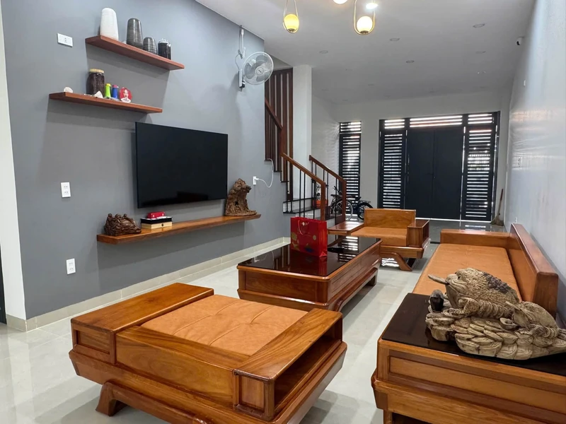 Bán nhà 2 tầng Phan Vinh Nha Trang, 127m2, 3 phòng ngủ, 11,5 tỷ