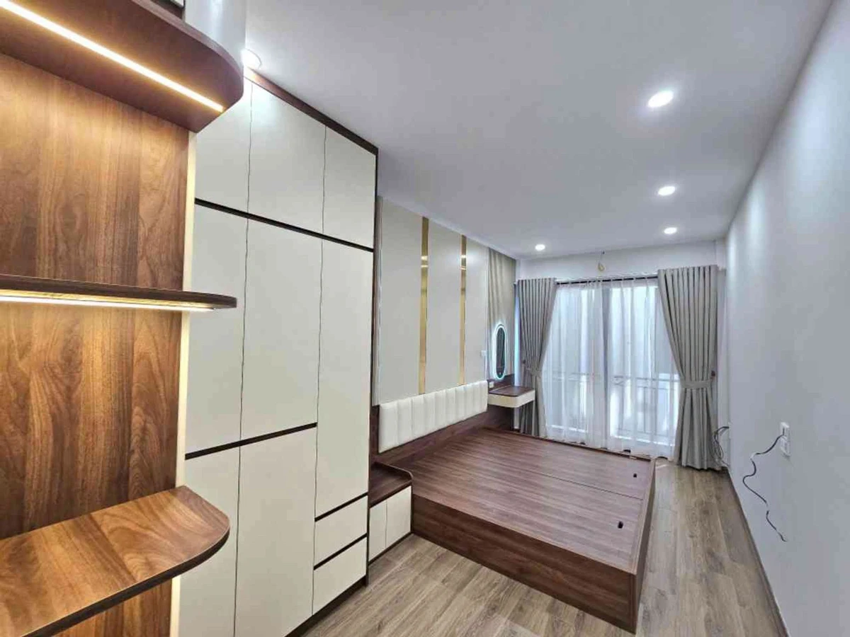 Bán nhà 5 tầng có thang máy Giang Biên, 35m2, hơn 6 tỷ - Ảnh thu nhỏ 5
